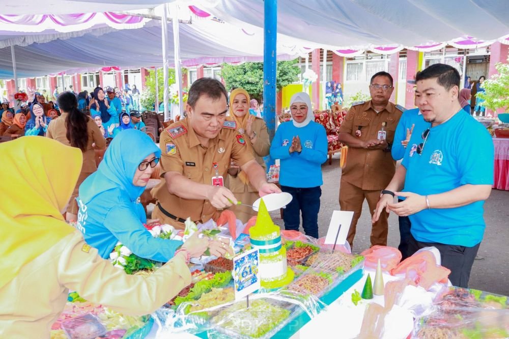 Pemda Banggai Komitmen Tingkatkan Sarana Pendidikan dan Kompetensi Guru