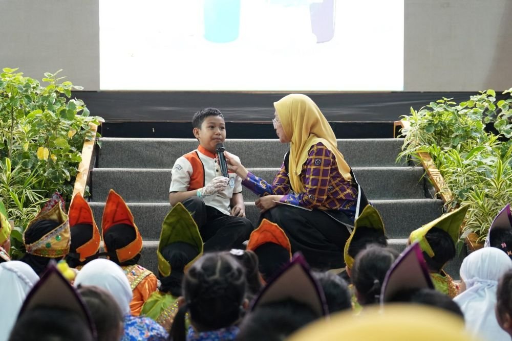 Bunda PAUD Makassar Tanamkan Cinta Lingkungan Melalui Cerita Anak