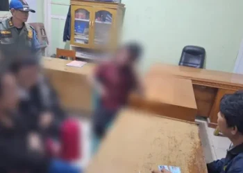 Operasi Pekat, Satpol PP dan Kesbangpol Kota Gorontalo Sita 60 Botol Miras