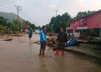 Banjir Bandang Avolua Rendam Puluhan Rumah, 12 KK Mengungsi