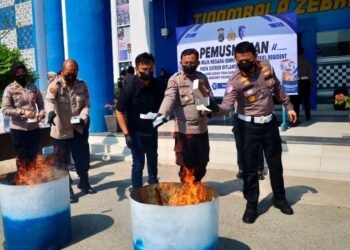 Material Regident Lama Dimusnahkan, Ditlantas Polda Sulteng Pastikan Tak Disalahgunakan