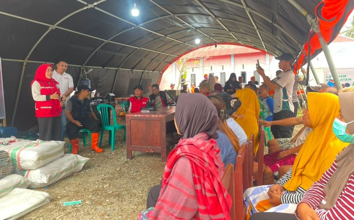 PMI Parimo Salurkan Bantuan Logistik dan Shelter untuk Warga Avolua