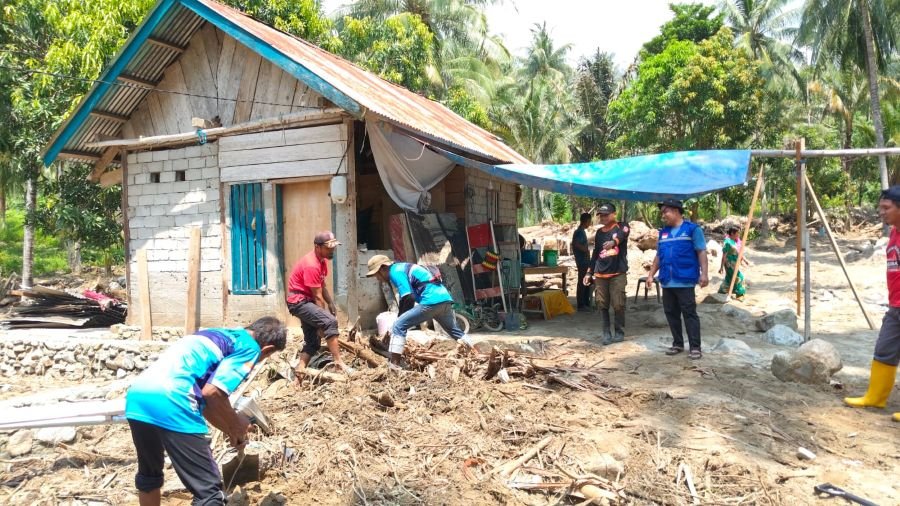 BPBD Parimo Fokus Pulihkan Akses Air Bersih dan 10 Rumah Terdampak Banjir Bandang Avolua