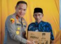Kapolda Sulteng Salurkan 270 Paket Sembako untuk Warga Banggai