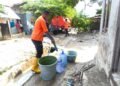 Hari Kedua Pascabanjir Avolua, BPBD Parimo Fokus Bersihkan Rumah Warga dan Pulihkan Air Bersih