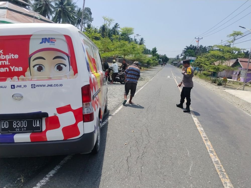 Belok Mendadak, Emak-emak di Nuhon Terluka Usai Tabrak Mobil