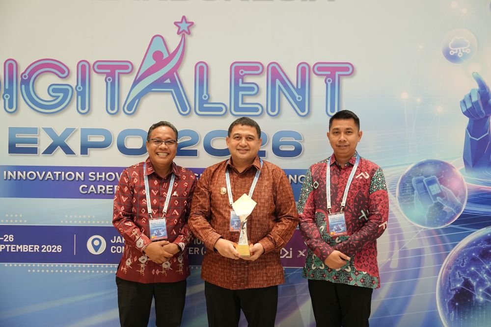 Wali Kota Makassar Raih Penghargaan TP2DD Terbaik 2026