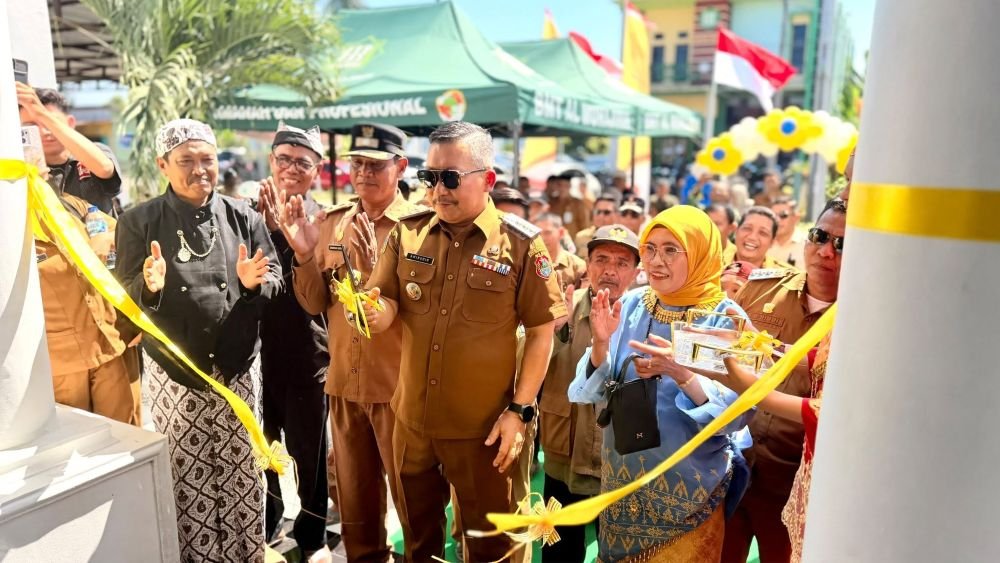Bupati Amirudin Dorong Desa Singkoyo Terapkan Banggai Satu Data