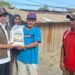 Bupati Parimo Salurkan Bantuan Beras dan Perlengkapan Dapur untuk Korban Banjir Bandang Avolua