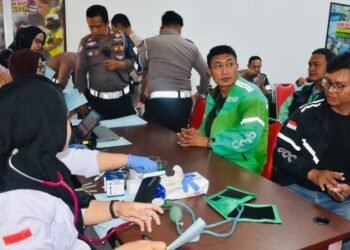 Jelang Hari Lalu Lintas ke-71, Ojol hingga Pegawai Ikut Donor Darah