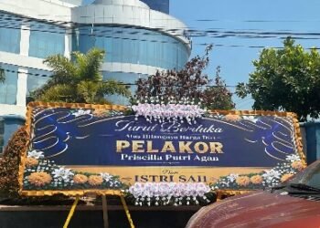 Polisi Dalami Dugaan Keterlibatan Anggota Polri dalam Karangan Bunga Viral di Bank Sulteng