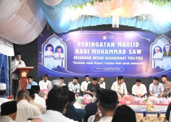 Gubernur Anwar Hafid Ajak Umat Wujudkan Cinta Rasulullah SAW Lewat Salat