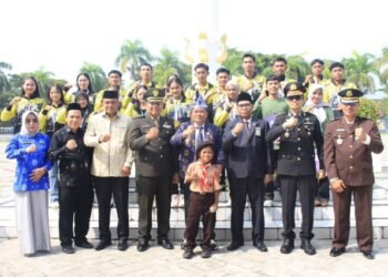 Peringati Hari Sumpah Pemuda, Wabup Parimo Serahkan Penghargaan kepada Atlet Berprestasi