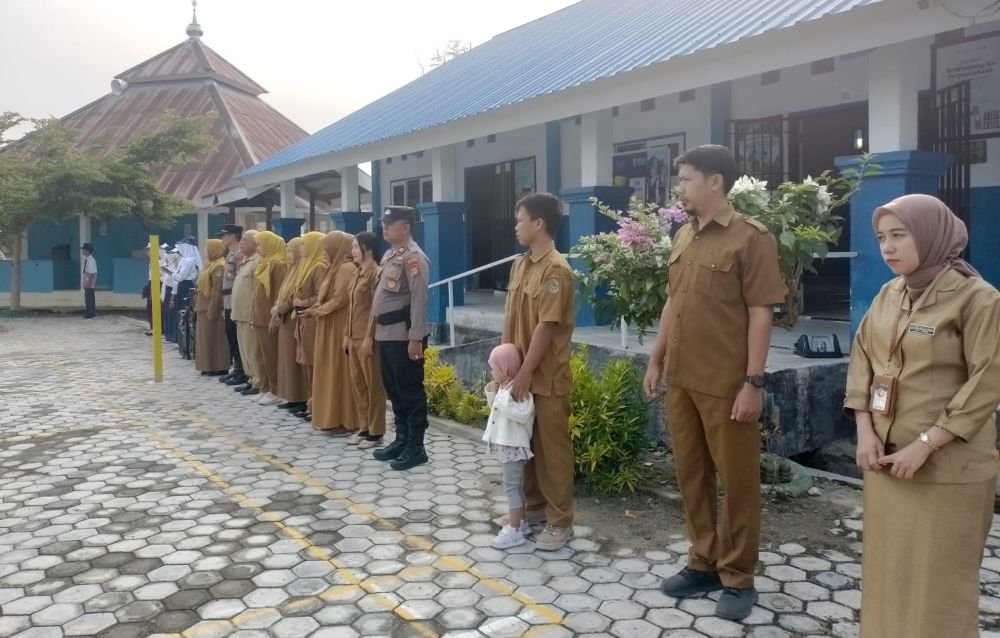 Cegah Kenakalan Remaja, Kapolsek Ampibabo Edukasi 300 Pelajar