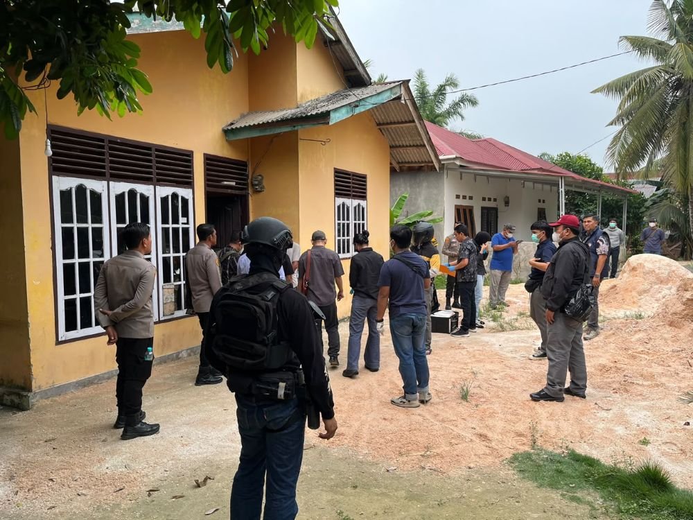 Densus 88 Tangkap 11 Tersangka Terorisme di Enam Provinsi