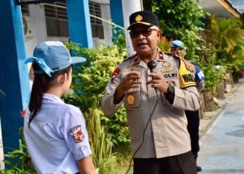 Wakapolda Sulteng Ingatkan Pelajar SMAN 1 Palu soal SIM dan Bahaya Judi Online